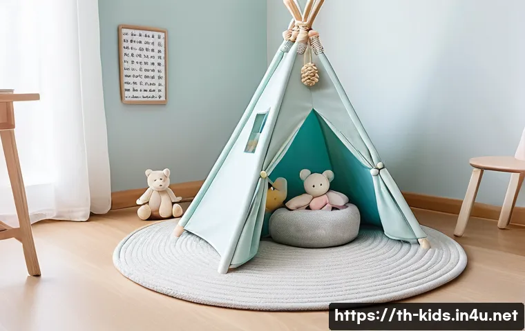 유아교육지도사로서의 필수 도구 정리 - A cozy early childhood learning corner in a Thai home or daycare, featuring a soft pastel color sche...